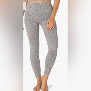 Beyond Yoga Leopard Jacquard High Waisted Midi Legging Medium
